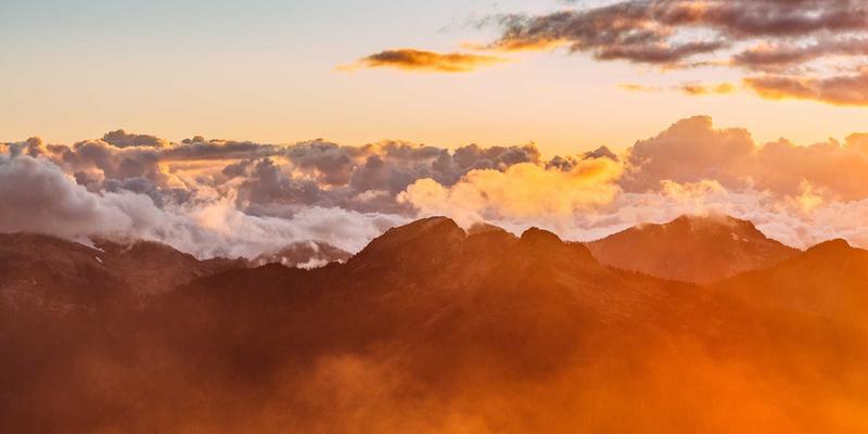 从零到一打造服装定制品牌：企业工装与职业装定制的供应链、工艺与市场实战指南