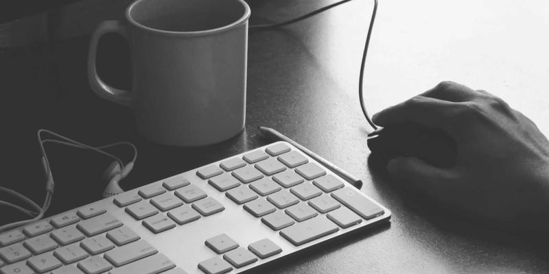 企业工装定制新思路：香云纱、莨绸等传统面料的现代工装制服应用