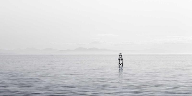 制服供应与工装制服定制:企业形象与功能性的完美融合