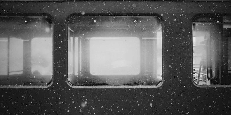 职场女性商务套装定制搭配方案：从工装制服到专业形象的完美蜕变